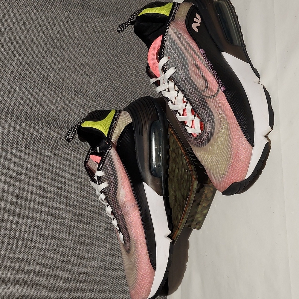 Nike Air Max 2090 Ladies Champagne Black